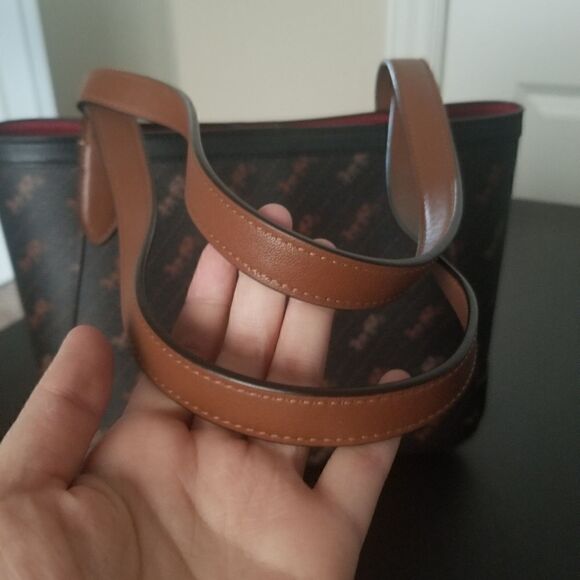 Coach Tote 27 Horse Carriage - Picture 6 of 10